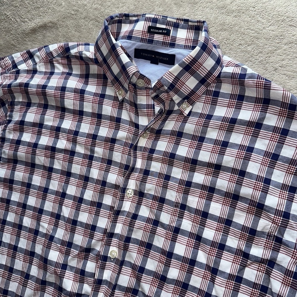 Tommy Hilfiger Button Down Shirt Mens Large Red Blue Plaid Long Sleeve 16 32-33